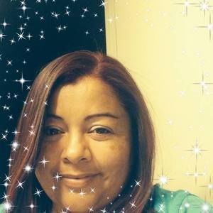 Meet your Posher, Yanira